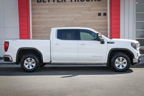 Used 2023 GMC Sierra 1500 SLE w/ Preferred Package image 2