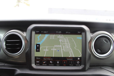 Used 2023 Jeep Gladiator Overland image 17