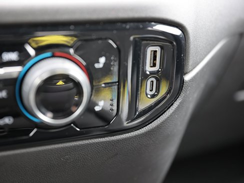 Certified 2025 Chevrolet Silverado 1500 LT image 30