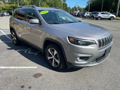 Used 2019 Jeep Cherokee Limited image 5