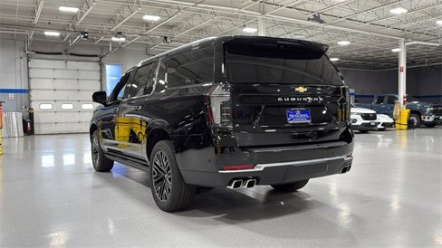 New 2026 Chevrolet Suburban High Country image 7