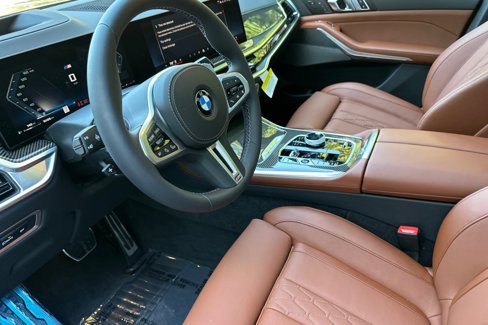 New 2026 BMW X7 M60i image 7