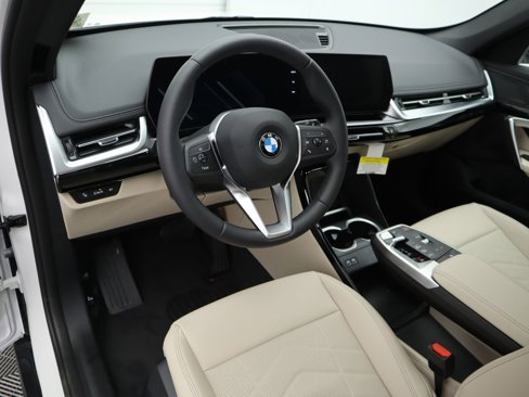 Used 2025 BMW X1 xDrive28i w/ Convenience Package image 10