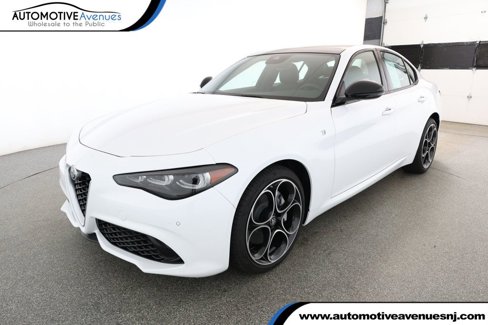 Used 2024 Alfa Romeo Giulia Ti image 1