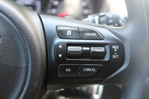 Used 2017 Kia Sorento L image 39