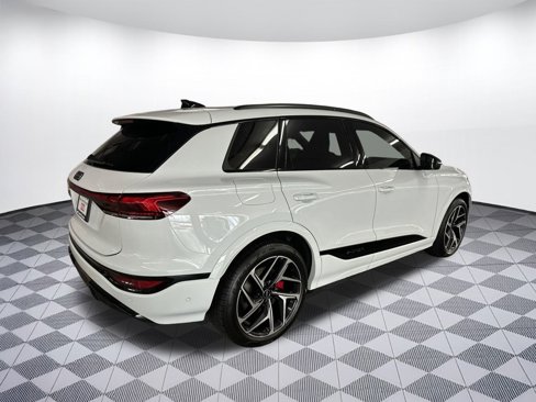 New 2025 Audi SQ6 e-tron Prestige image 9