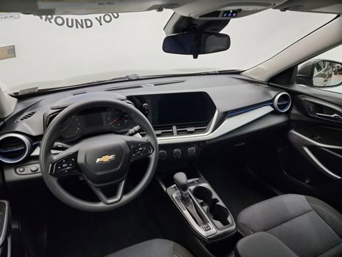 Used 2024 Chevrolet Trax LS w/ LS Convenience Package image 17