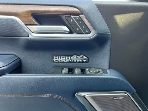 Used 2023 Chevrolet Silverado 1500 High Country w/ Z71 Off-Road Package image 45