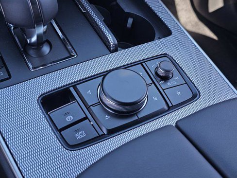 New 2025 MAZDA CX-70 Plug-In Hybrid w/ Premium Plus image 28