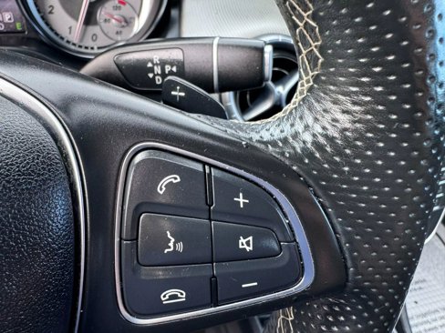 Used 2015 Mercedes-Benz CLA 250 image 32