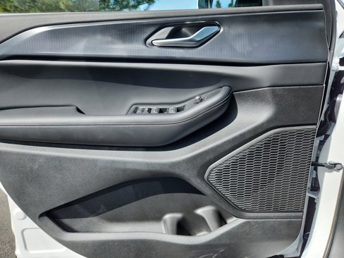 New 2025 Jeep Grand Cherokee Altitude image 13