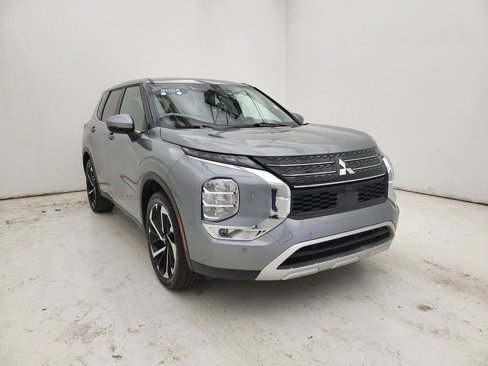 Used 2024 Mitsubishi Outlander SE image 16