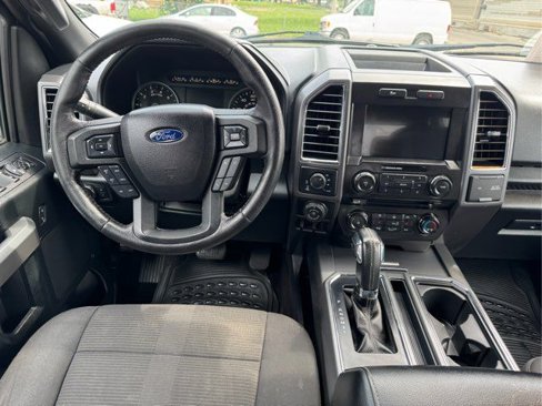Used 2016 Ford F150 XLT w/ Equipment Group 302A Luxury image 19