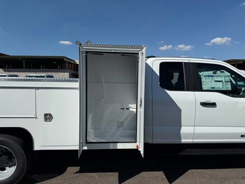 New 2026 Ford F550 4x4 SuperCab Super Duty image 7