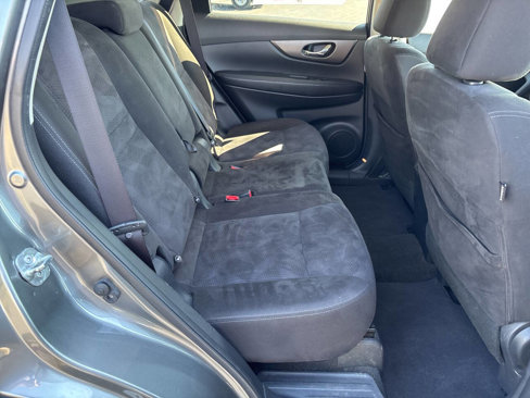 Used 2015 Nissan Rogue SV w/ SV Premium Package image 17
