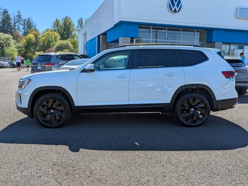 New 2025 Volkswagen Atlas SE image 2