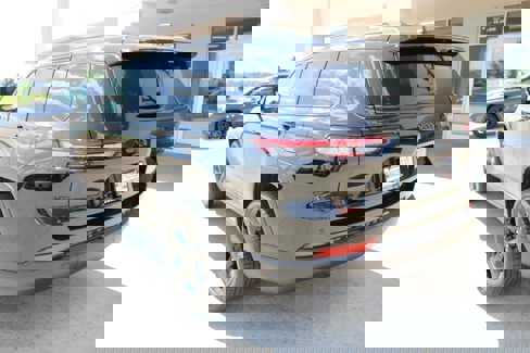 New 2025 Jeep Grand Cherokee L Limited image 9