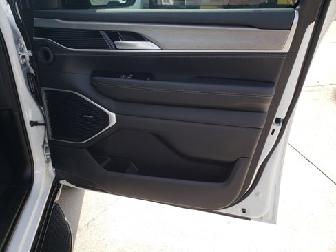 New 2025 Jeep Wagoneer Series II image 15