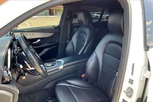 Used 2019 Mercedes-Benz GLC 300 4MATIC Coupe image 11