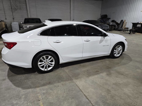 Used 2018 Chevrolet Malibu LT image 14