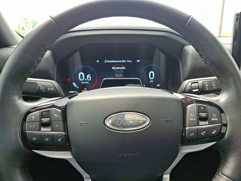 Used 2025 Ford Explorer Platinum w/ Ultimate Package image 21