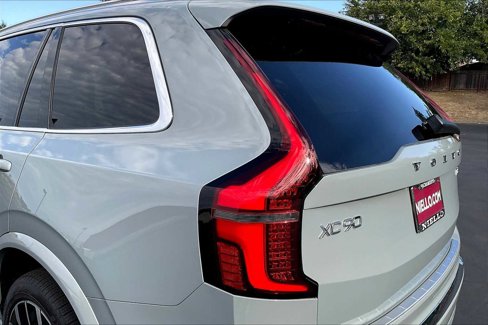 New 2026 Volvo XC90 T8 Plus image 25