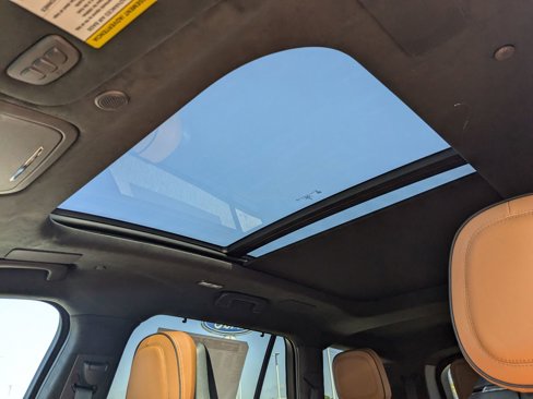 New 2025 Lincoln Aviator Black Label w/ Jet Appearance Package image 23