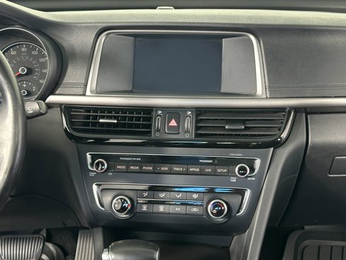 Used 2018 Kia Optima S w/ Panoramic Sunroof Package image 37