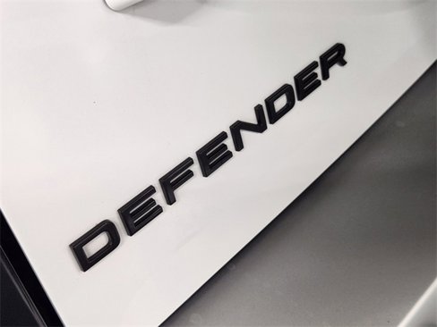 New 2024 Land Rover Defender 110 SE image 13