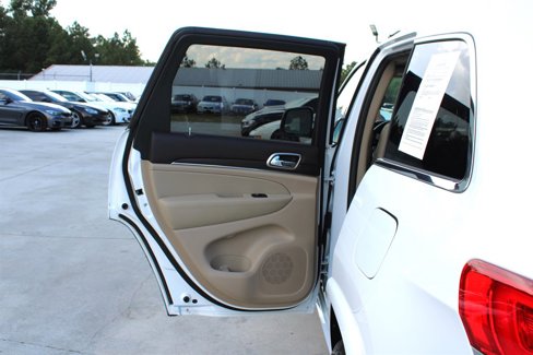 Used 2014 Jeep Grand Cherokee Overland w/ Trailer Tow Group IV image 35