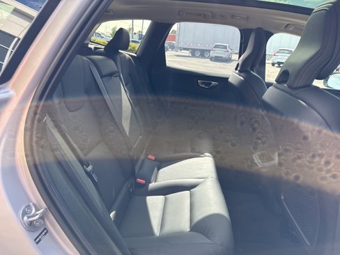 Certified 2025 Volvo XC60 B5 Plus image 37