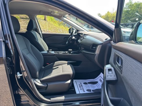 Used 2023 Nissan Rogue S image 27