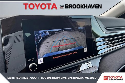 Used 2025 Toyota Camry LE image 15