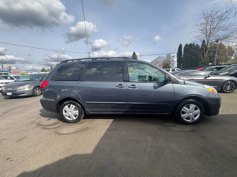 Used 2009 Toyota Sienna LE image 5