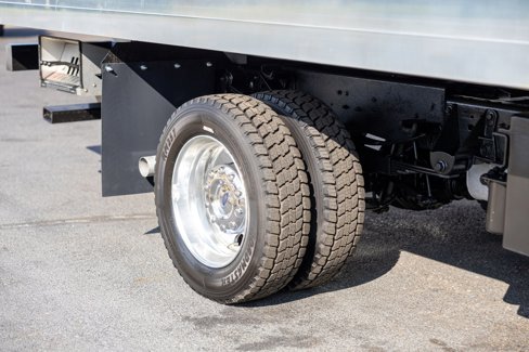 Used 2005 Ford F550 2WD Super Cab Super Duty image 24