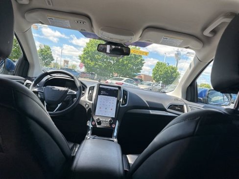 Used 2024 Ford Edge Titanium image 19
