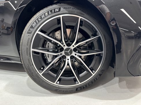New 2026 Mercedes-Benz E 53 AMG e 4MATIC Sedan image 9