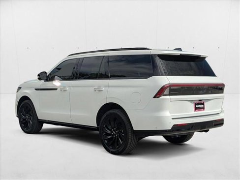 New 2025 Lincoln Navigator Reserve w/ Jet Appearance Package image 7