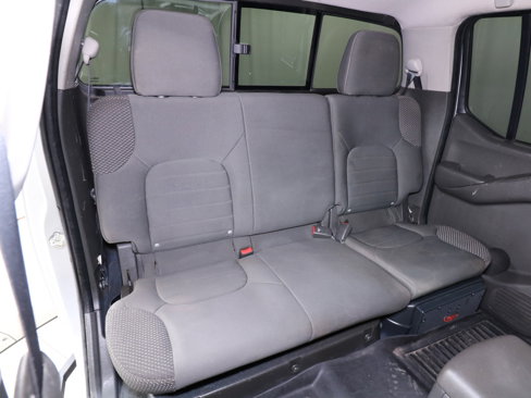 Used 2018 Nissan Frontier PRO-4X image 18
