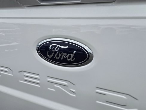 New 2025 Ford F350 Lariat w/ Lariat Ultimate Package image 16