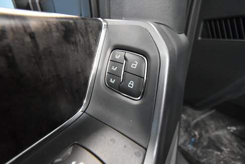 New 2025 Ford F250 Lariat w/ Lariat Ultimate Package image 6