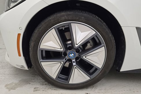 Used 2024 BMW i4 xDrive40i w/ Premium Package image 11
