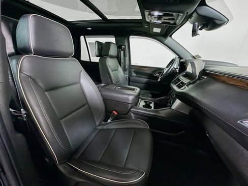 Used 2023 Chevrolet Tahoe Premier w/ Advanced Technology Package image 32