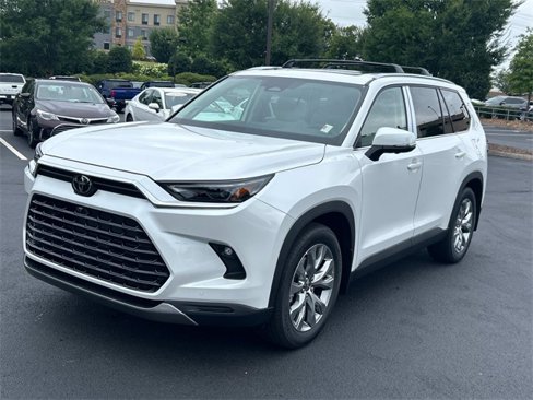Used 2025 Toyota Grand Highlander FWD image 8