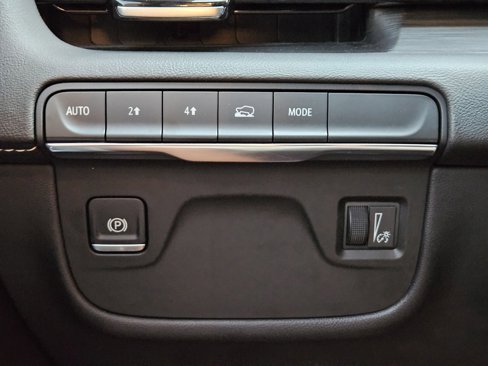 Certified 2024 Cadillac Escalade Premium Luxury image 27