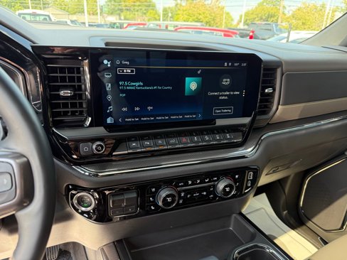 Used 2025 Chevrolet Silverado 1500 ZR2 w/ Technology Package image 32