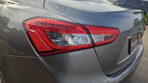 Used 2018 Maserati Ghibli GranLusso image 10