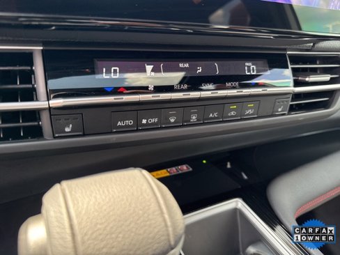 Used 2025 Toyota Sienna XSE image 28