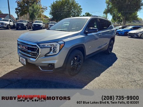 Used 2023 GMC Terrain AT4 image 3