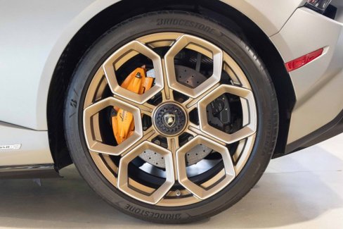 Used 2024 Lamborghini Huracan Tecnica image 22